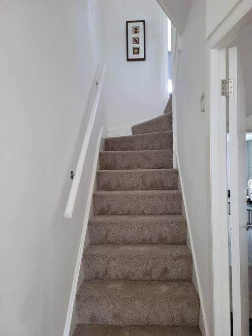 Southall Inn - Near Heathrow Экстерьер фото